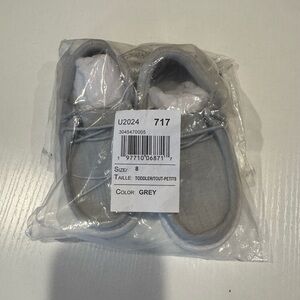 The Children's Place Light Gray Moccasins for Toddlers
